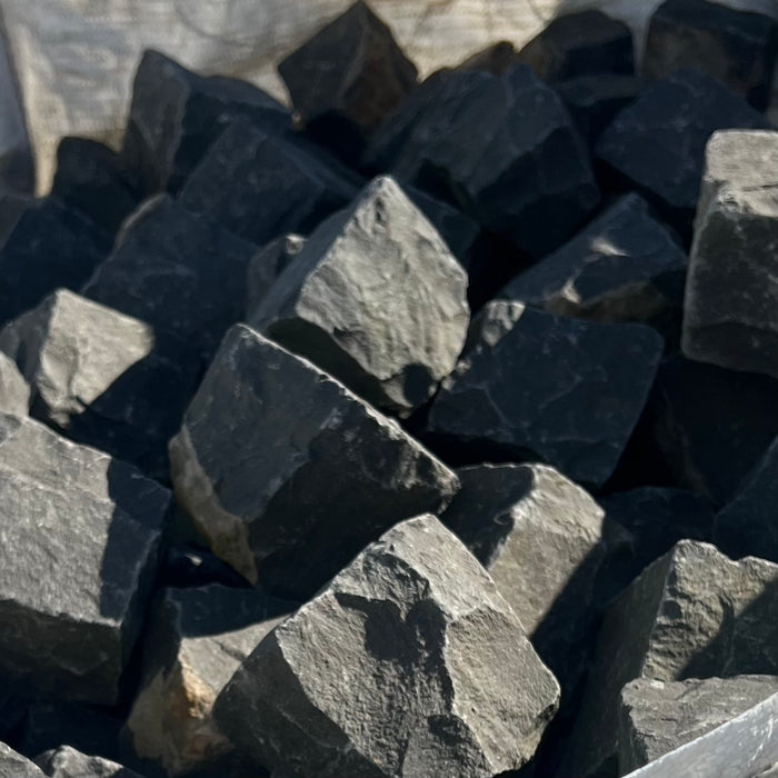 Chaussesten, Brugte/slidte sort basalt (Parti)